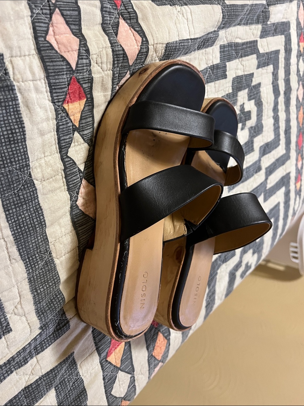 Nisolo Black Leather Two-Band Wood-Platform Mules